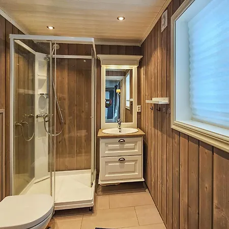 Holiday home 5 Bedroom Amazing In